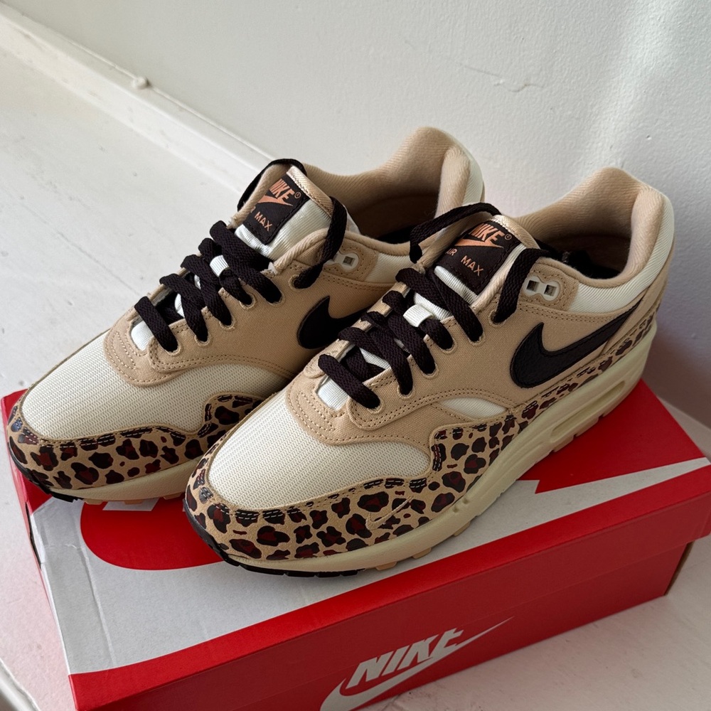 Nike Air Max Tan and Black Leopard Sneakers